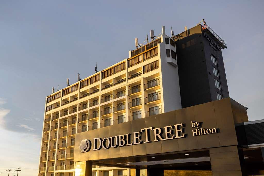 Doubletree By Hilton Calgary North Hotel Exterior foto